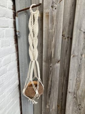 Macramè planten hanger met monkey pot