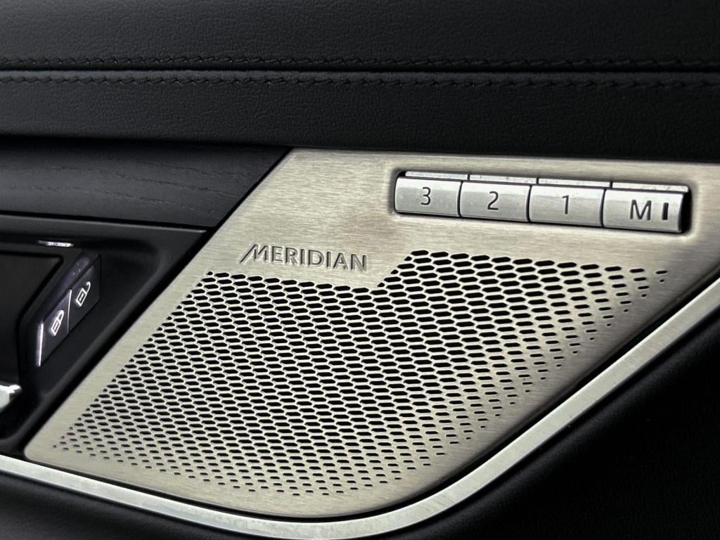 Jaguar XF 2.0 p250 hse | panoramadak | navigatie | apple carplay / android 