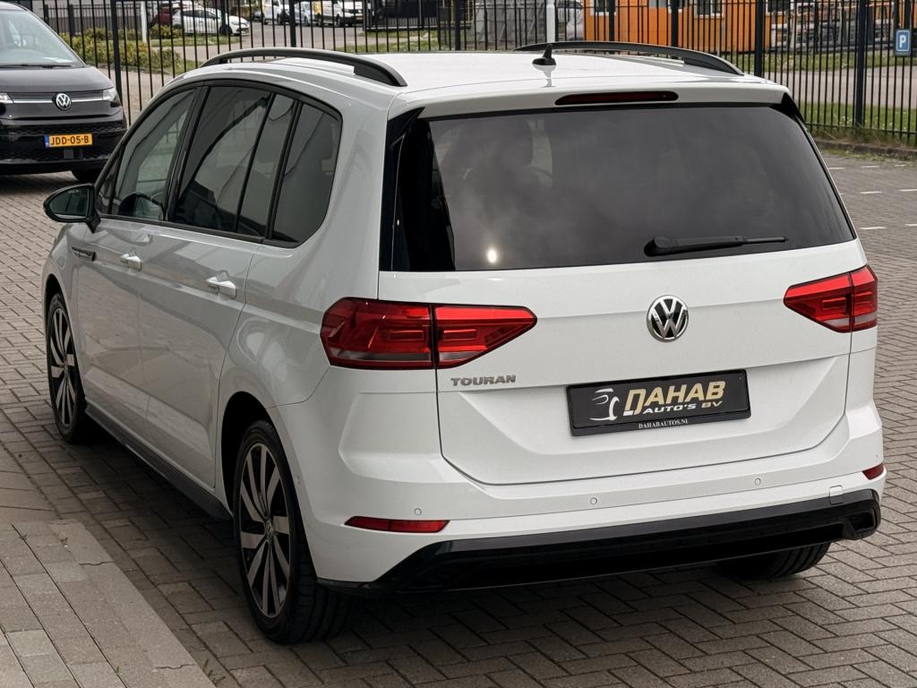 Volkswagen Touran 1.5 tsi highline business r 7p | acc | achteruitrijcamera