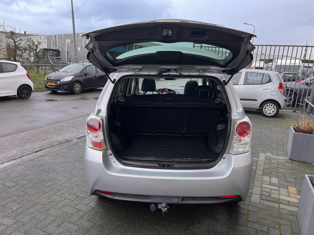Toyota Corolla Verso 1.6 vvt-i business