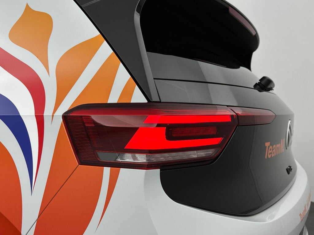 Volkswagen Id.3 black edition 52 kwh accu. 125 kw / 170 pk hatchba