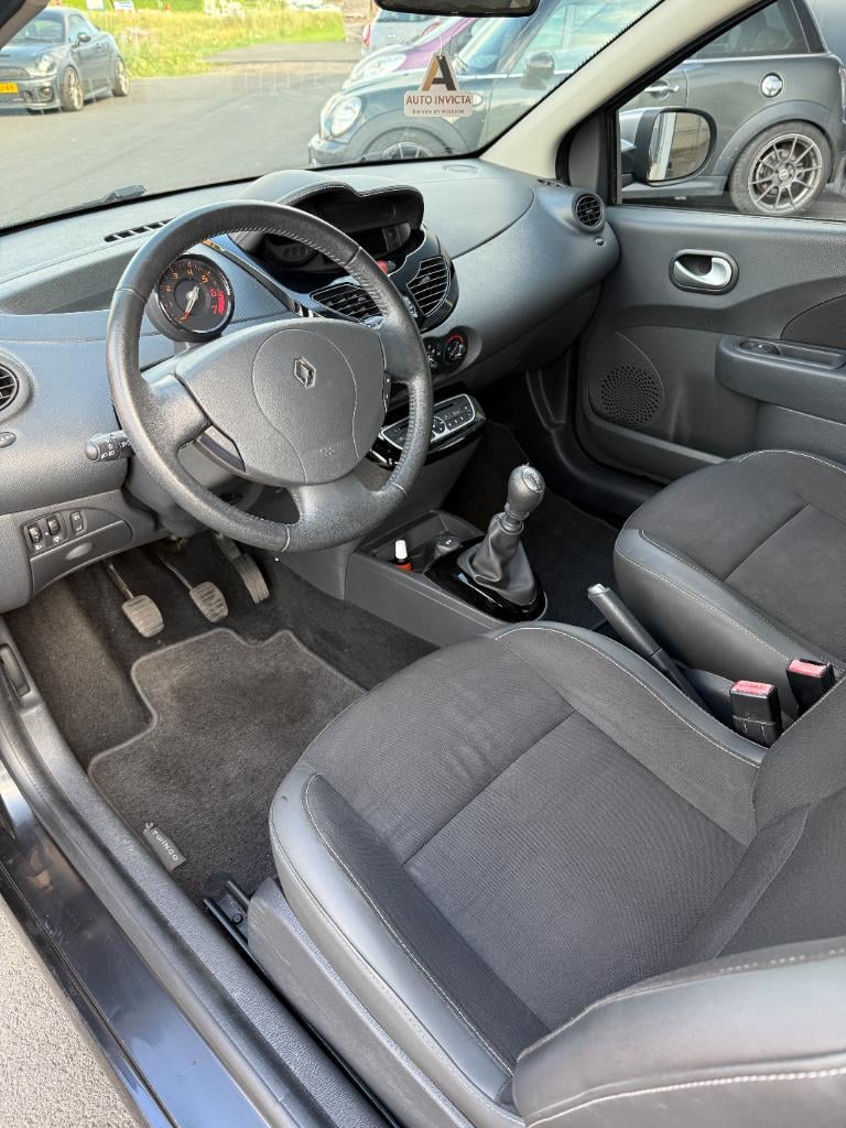 Renault Twingo 1.2-16v night & day - airco - nieuwe distributie