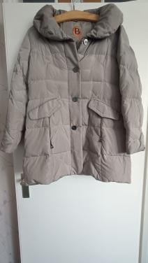 Dames winterjas van Gil Bret met een kraag. Bijna niet gedragen.