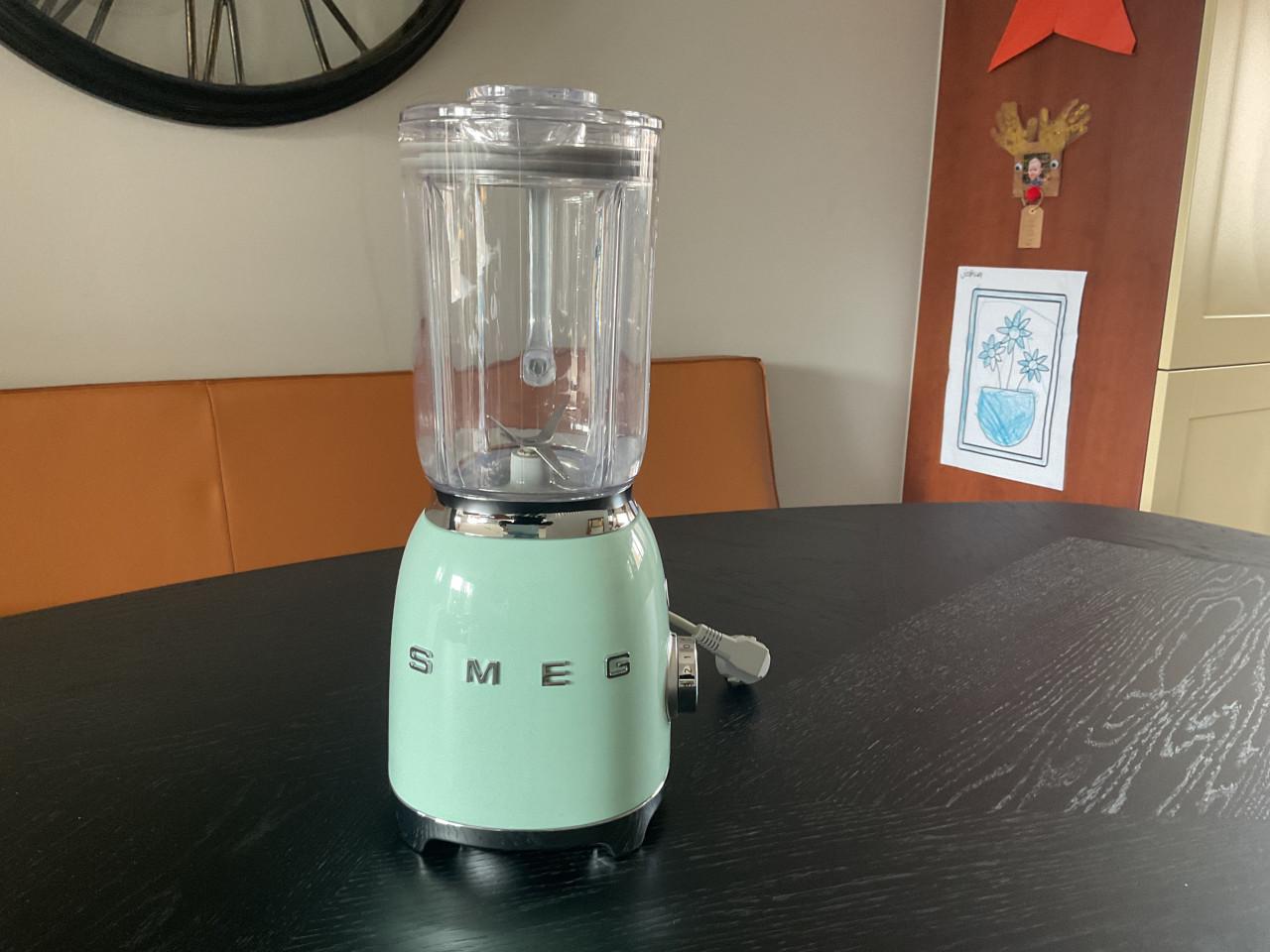 SMEG blender