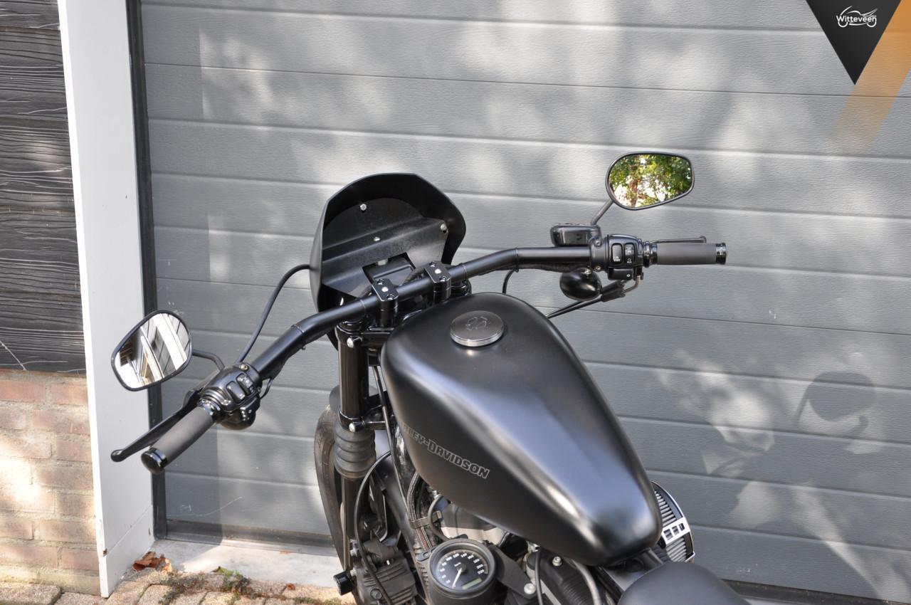 Harley Davidson XL 883 N Sportster Iron mooi aangepast!