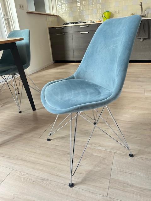 Ronde eettafel incl. 4 stoelen