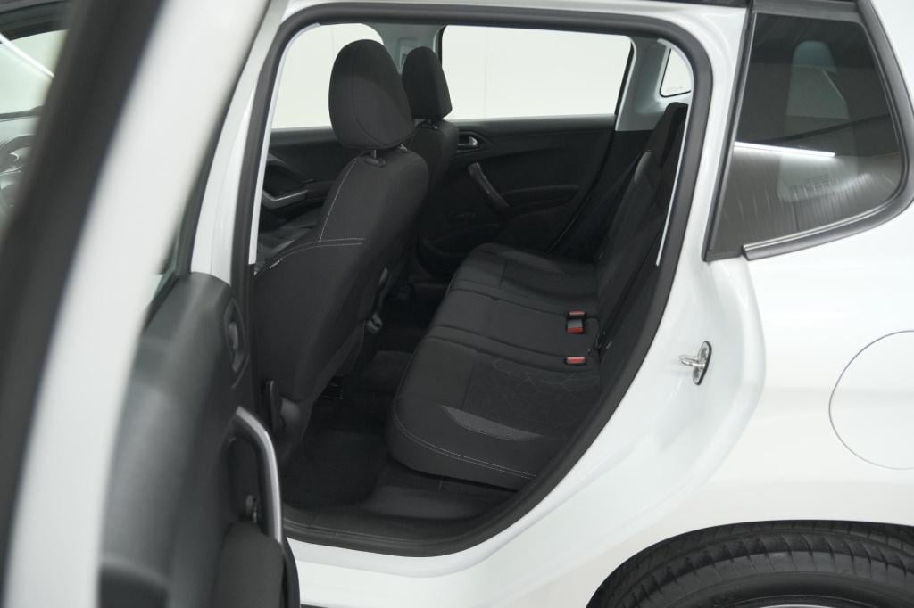 Peugeot 2008 puretech 110 blue lion | trekhaak | apple carplay | panoramada