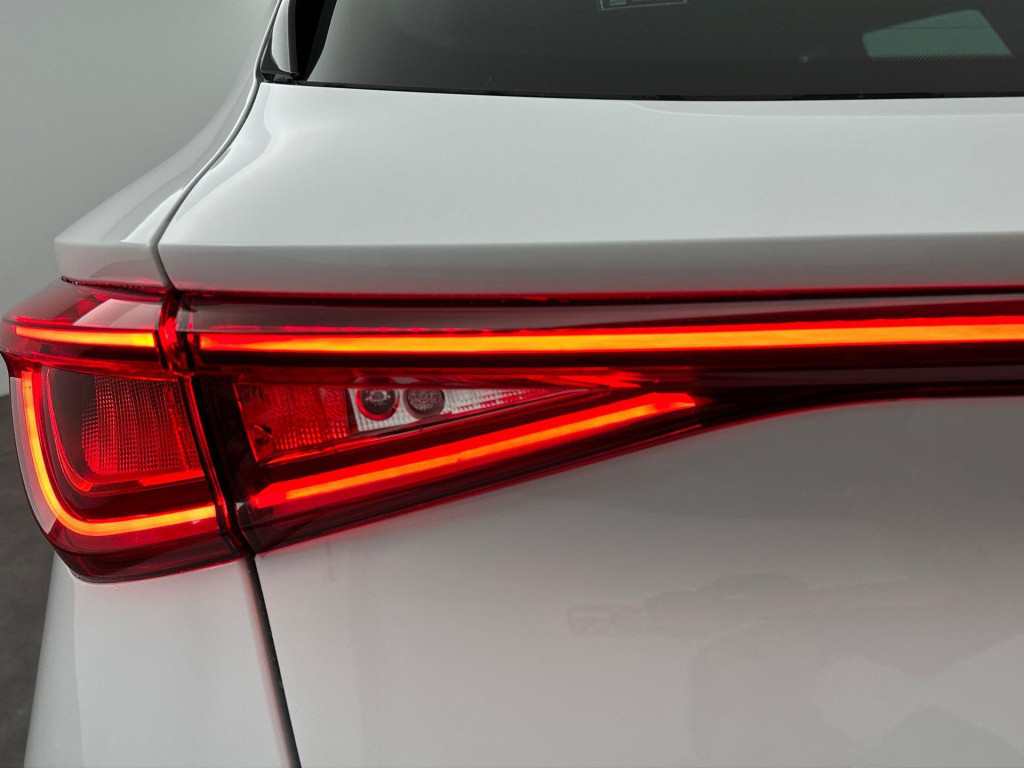 Seat Leon sportstourer fr phev first edition 1.5 tsi ehybrid 150kw / 204p