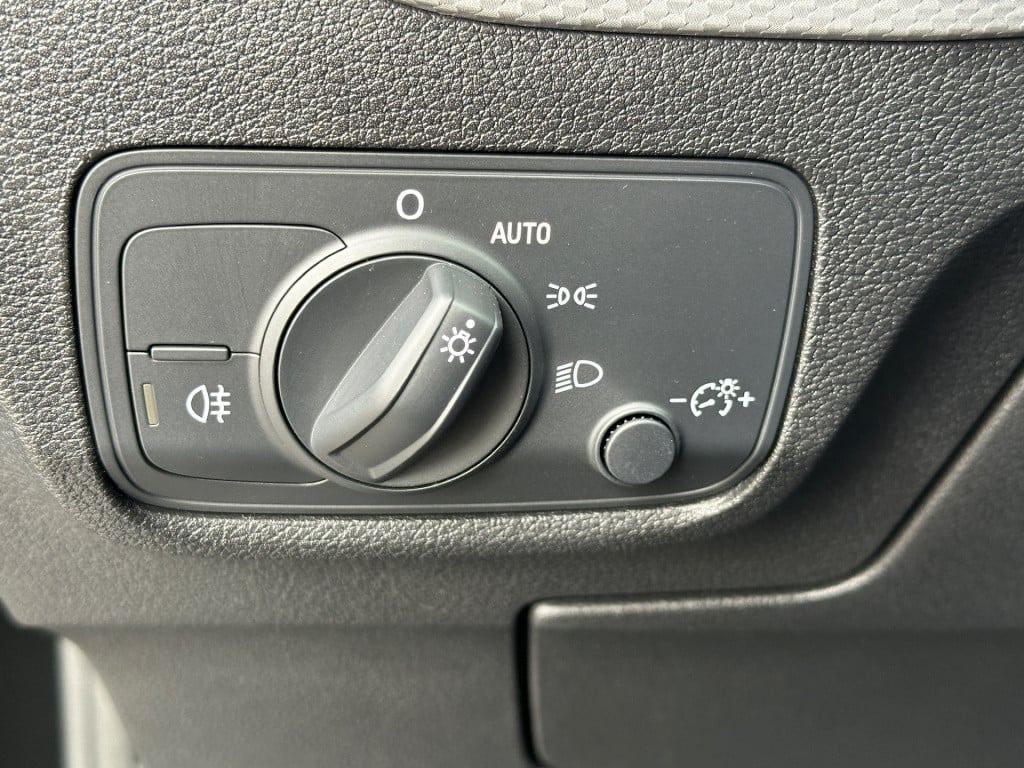 Audi Q2 35 tfsi 150pk s-tronic s-line | virtual cockpit | navigatie | extra