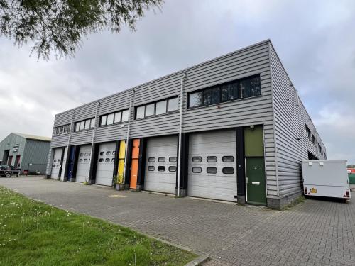 Mooie ruime bedrijfsruimte te huur 1 oktober.