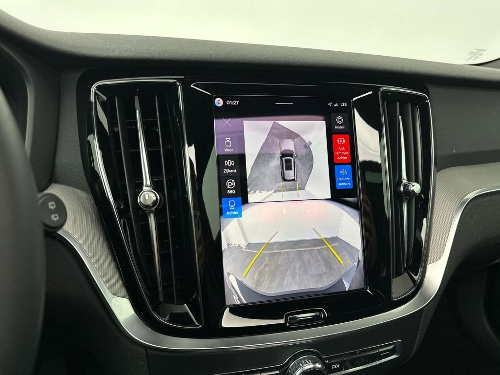 Volvo V60 t8 455pk recharge plus dark| pano| hud| trekhaak| 360camera