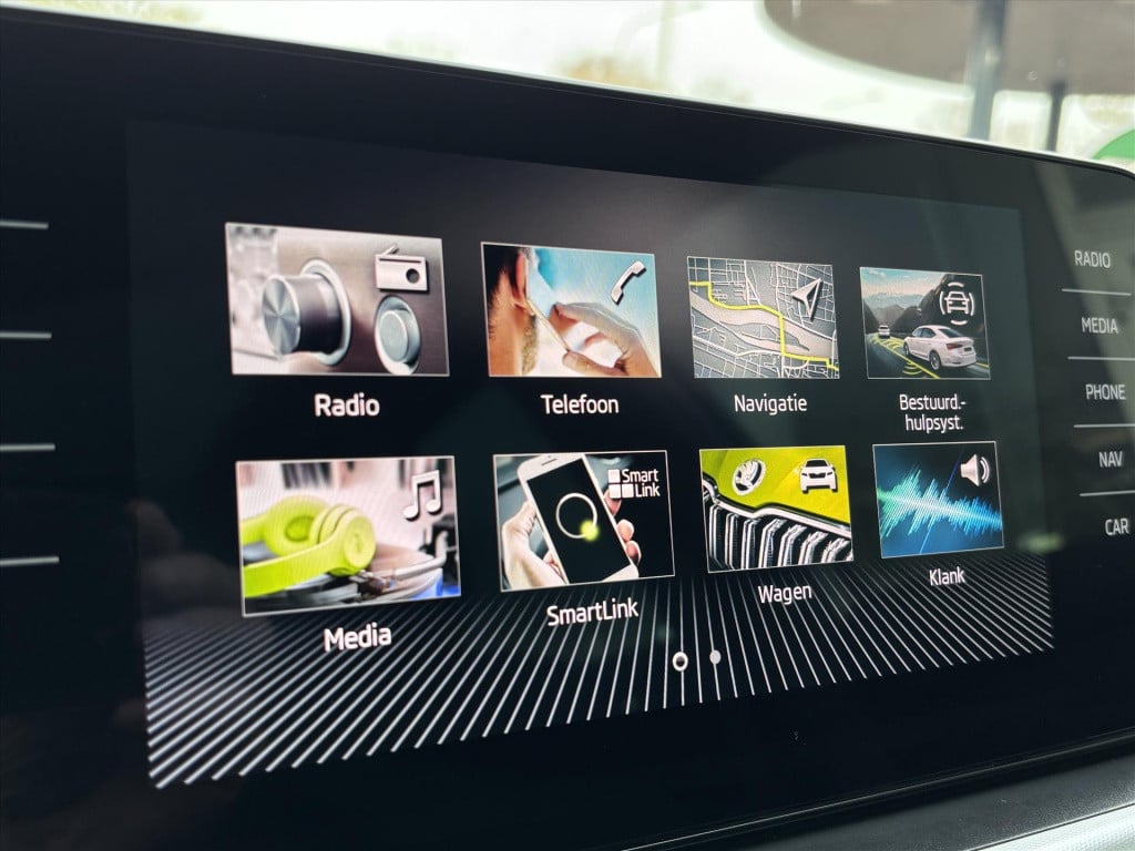 Skoda Kamiq 1.0 tsi greentech 110pk dsg-7 business edition|led|trekhaak|nav