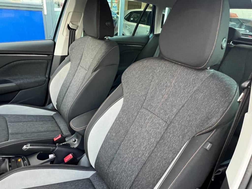 Skoda Kamiq 1.5 tsi act business edition, 150 pk, achteruitrijcamera enz...
