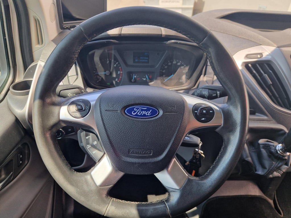 Ford Transit Custom 290 2.2 tdci l2h1 ambiente dc in zeer goede staat met n