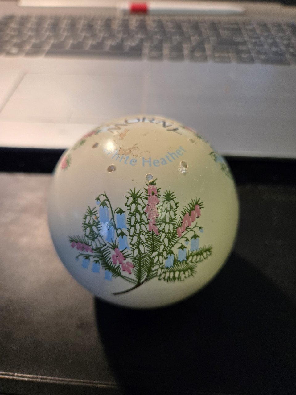 Morny "White Heather" talkpoederstrooier.
