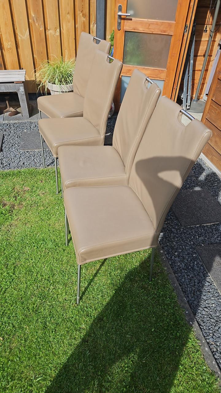 4x eetrafel stoel