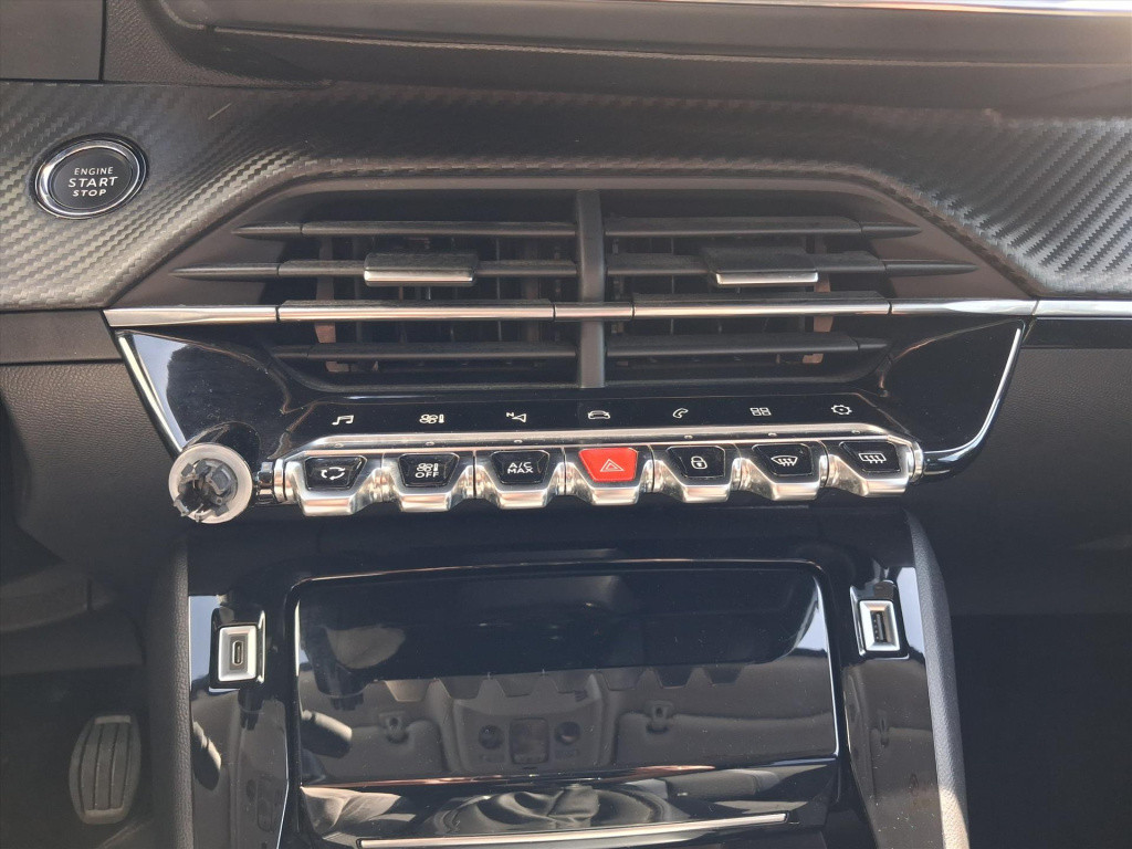 Peugeot 2008 1.2 puretech 130pk allure navigatie | apple carplay & android 