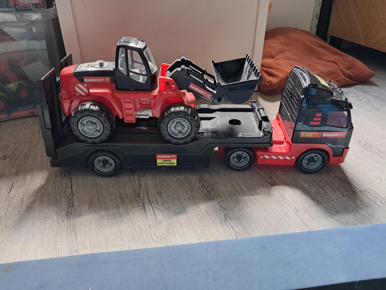 Te koop vrachtauto en laadschep