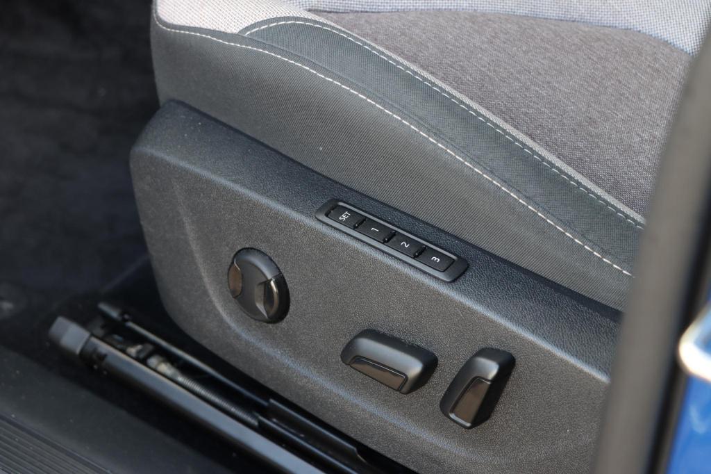 Skoda Enyaq Iv 60 first edition 180pk