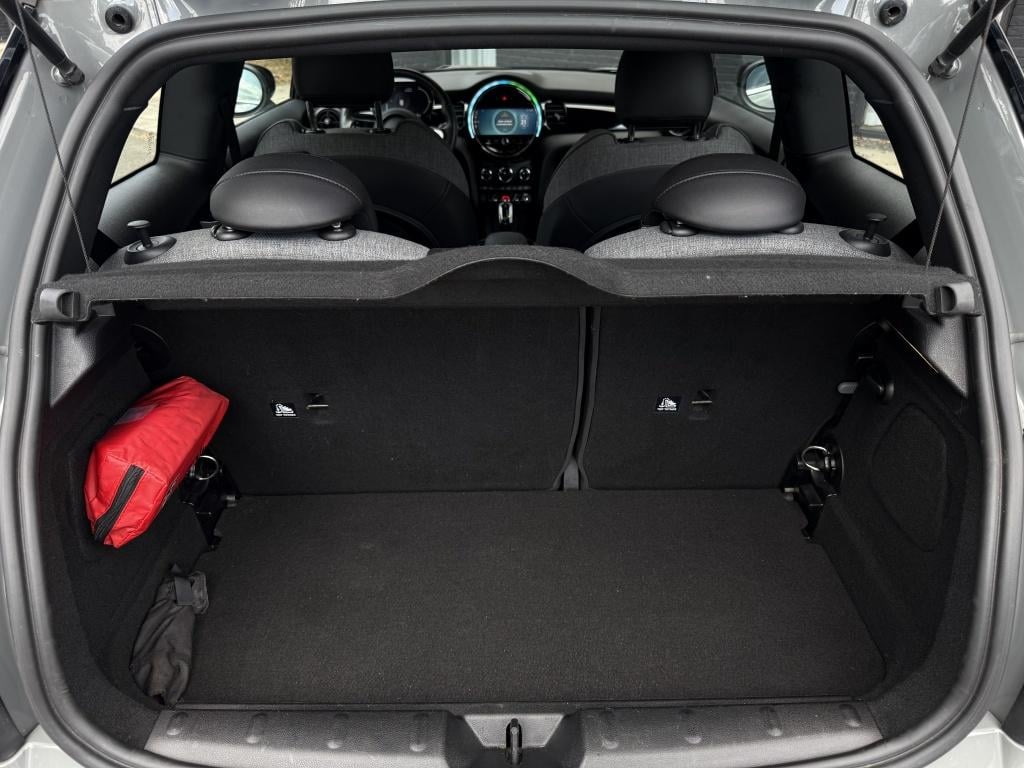 Mini Cooper 1.5 cooper business editie - facelift - automaat - half leder -