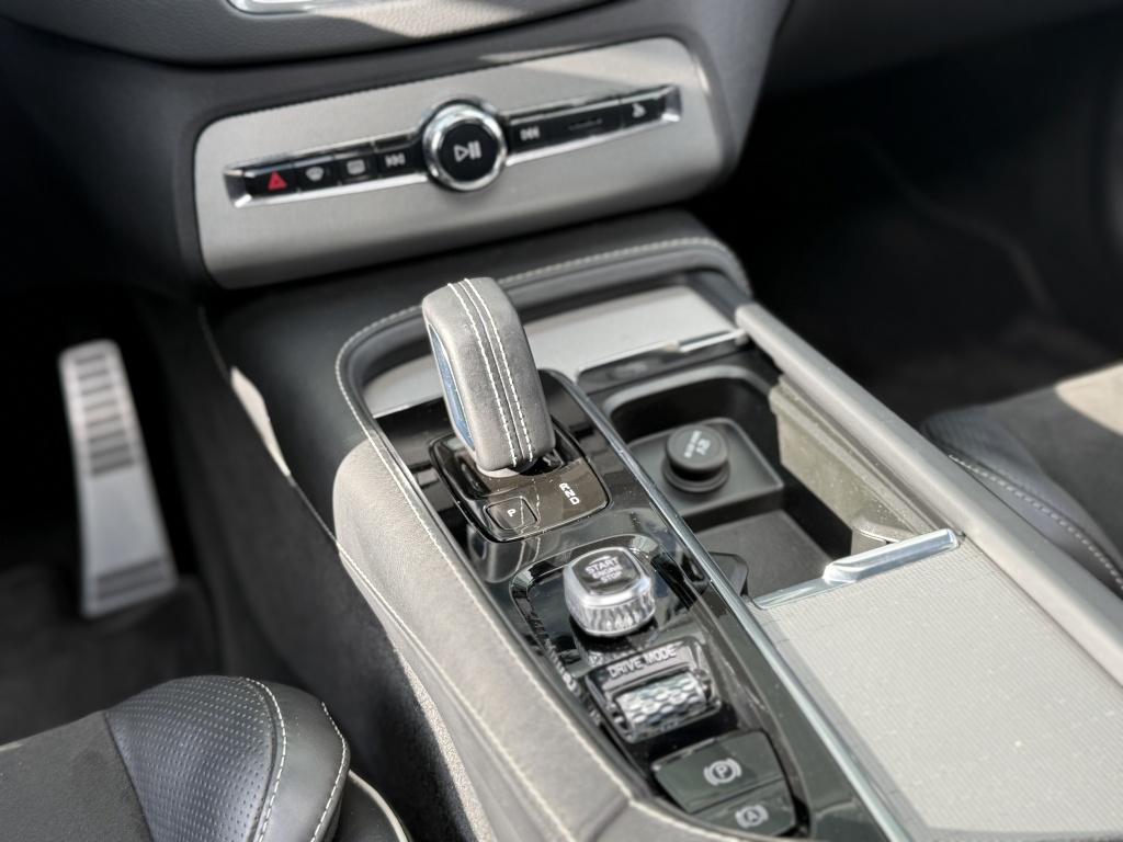 Volvo XC90 t8 390pk recharge r-design| luchtvering| trekhaak| panodak| 360c