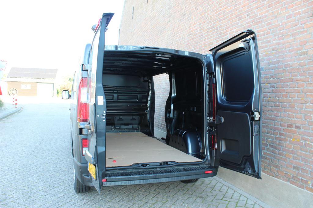 Renault Trafic 2.0 blue dci 130 t30 l2h1 advance - demo / camera