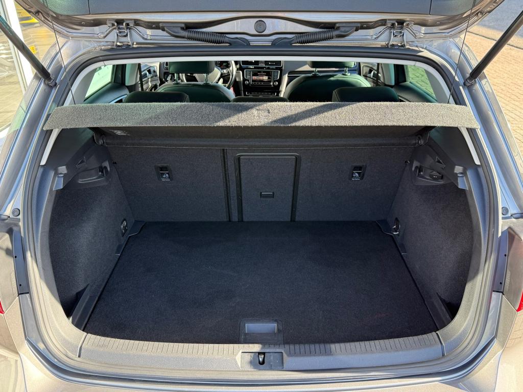 Volkswagen Golf 1.2 tsi business edition r connected dsg