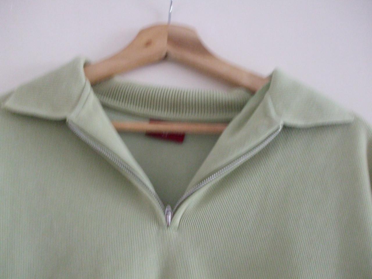 Te koop nieuwe trui.