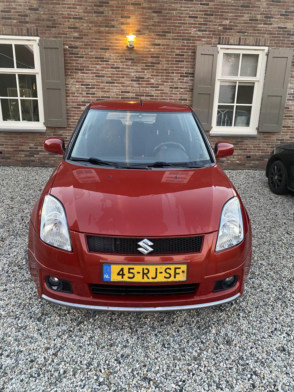 Sportieve Suzuki Swift 1.5 5 deurs 2005