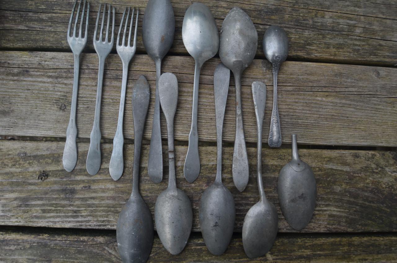 Divers oud bestek en aanverwante spullen