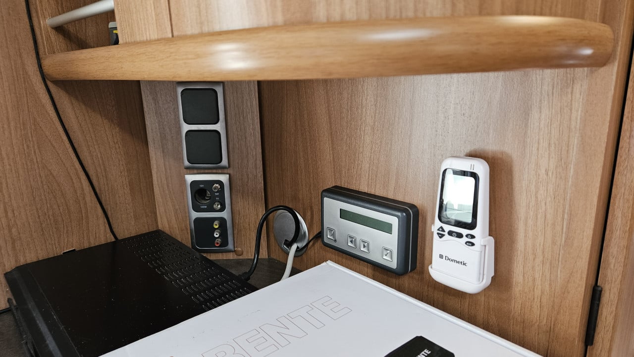 Kabe Smaragd 560GLE 2011 MEGA COMPLEET!!!