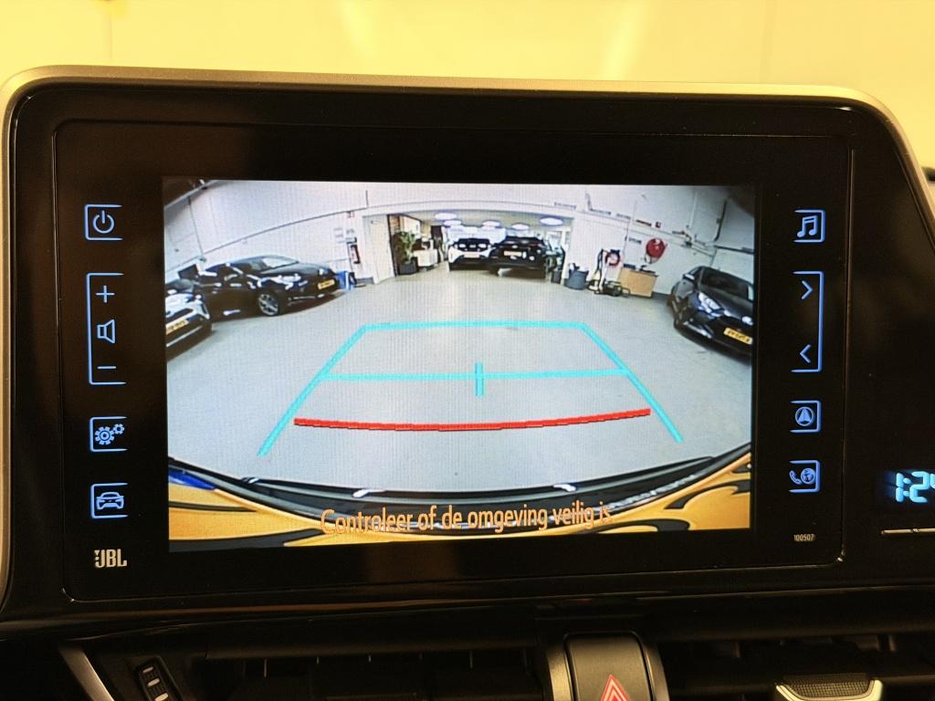 Toyota C-hr 1.8 hybrid executive