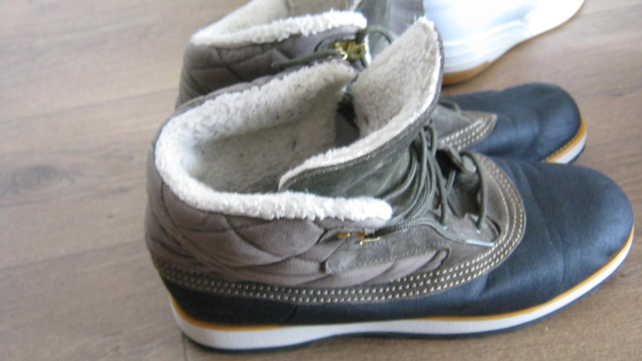 TE KOOP 5X MERK SCHOENEN MAAT 44 MOGEN ALLE 5 WEG VOOR 40 EURO