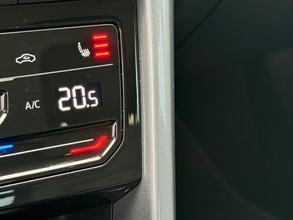 Volkswagen T-roc 1.5 tsi 150pk dsg style | dode hoek | camera | keyless | e