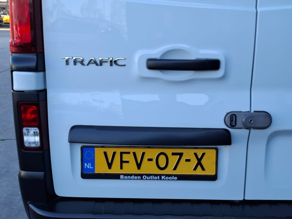 Renault Trafic 1.6 dci 95 t29 l1h1 comfort airco / cruise controle / navi /