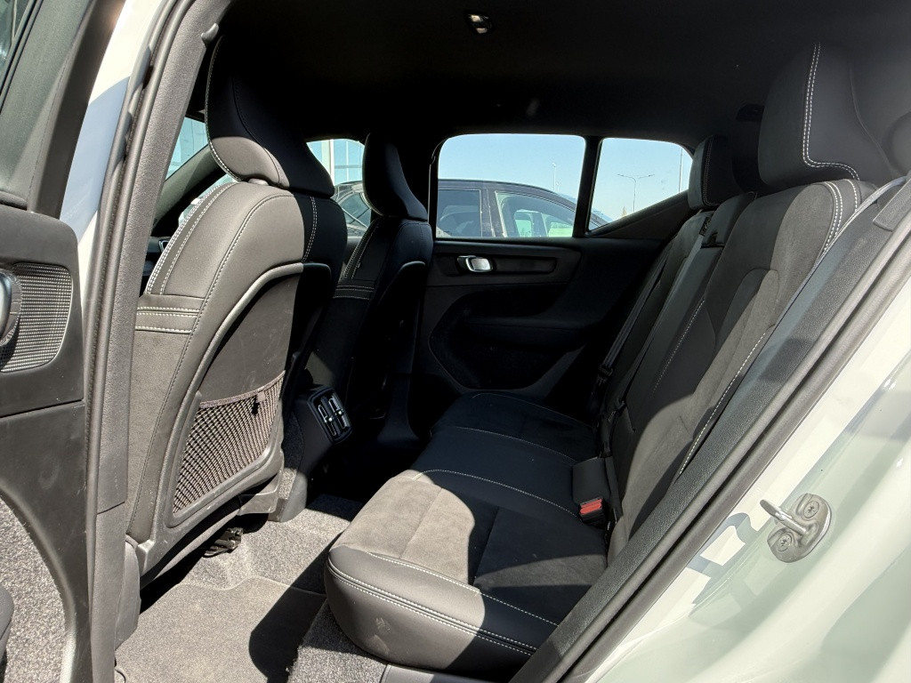 Volvo XC40 b4 197pk plus dark| 360camera| adap.cruise| elek.stoelen