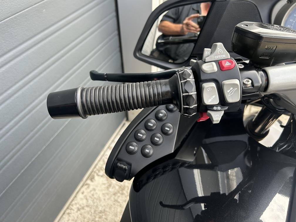 BMW R1200RT uit 2013 met 70dkm, 1e eig, full option, rijklaar mee €5250,-