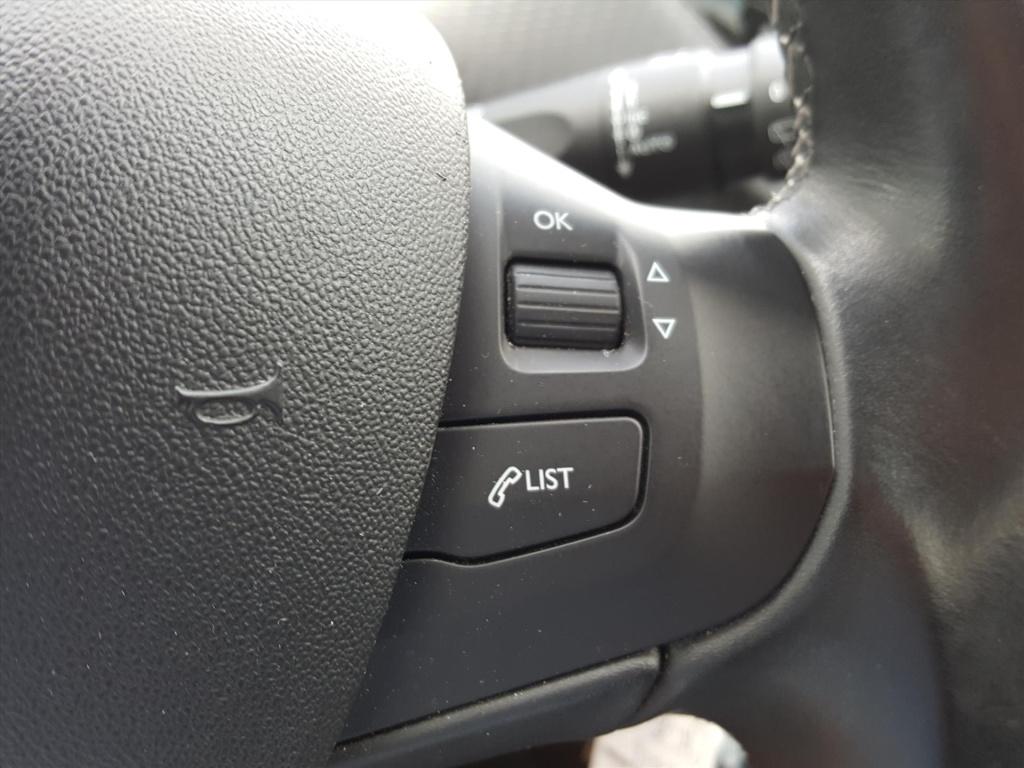Peugeot 208 allure 1.2 pt-110pk 5d kleurnavigatie applecarplay&androidauto 