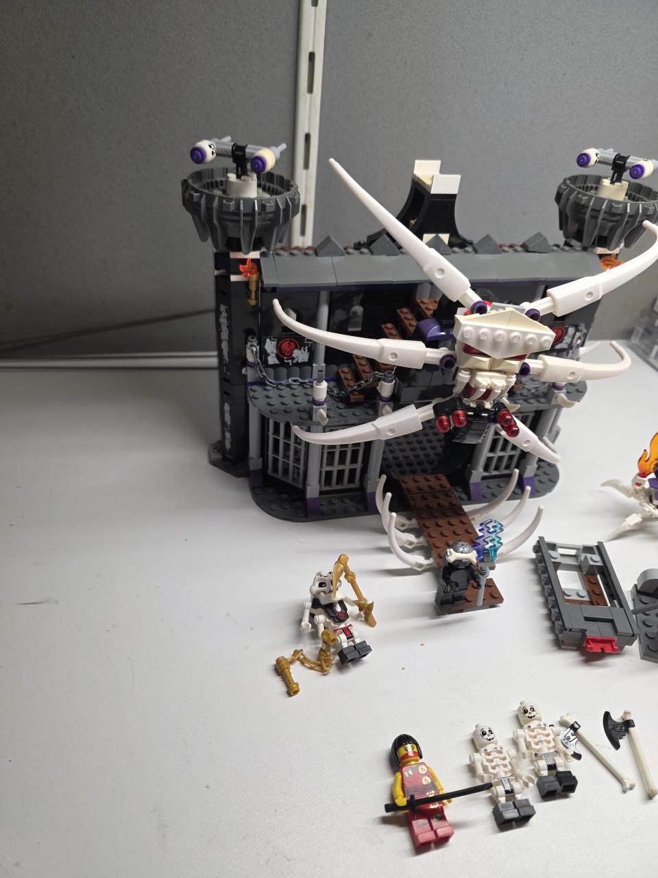 Ninjago dark fortress