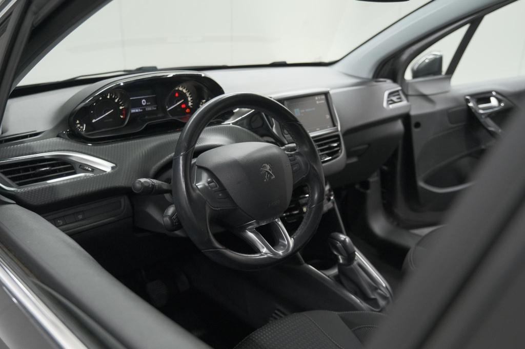 Peugeot 208 puretech 82 blue lease allure | parkeersensoren | climate contr