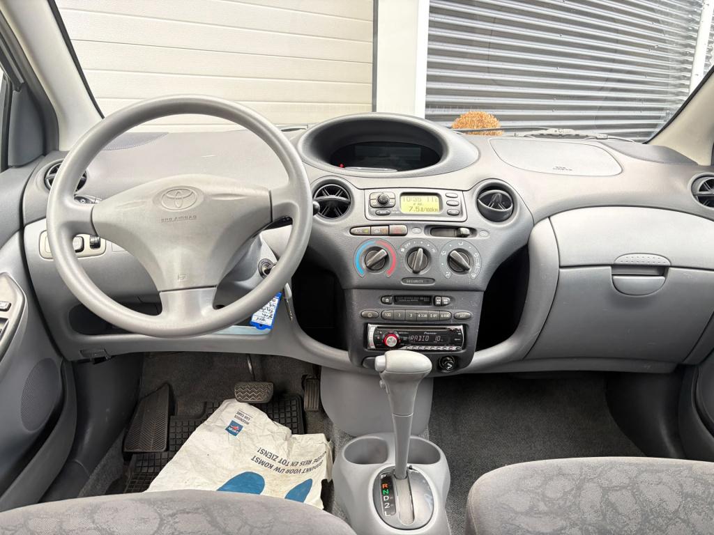 Toyota Yaris 1.3-16v vvt-i sol/automaat/94.000 nap/airco/