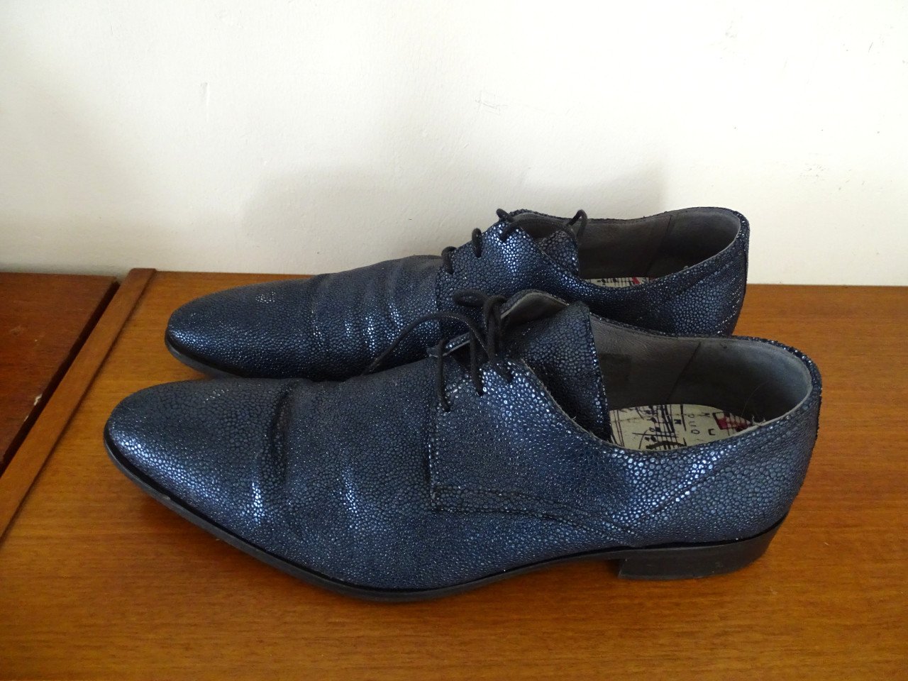 Hippe Blauwe Italiaanse schoenen Mt 45 glitter.