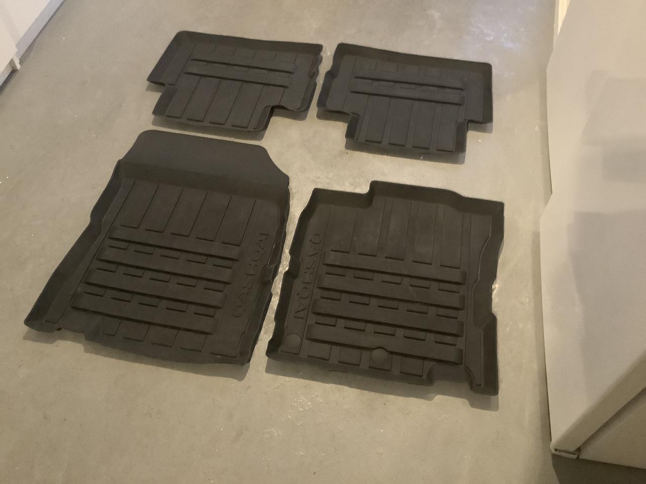Originele rubber vloer matten Nissan Qashqai