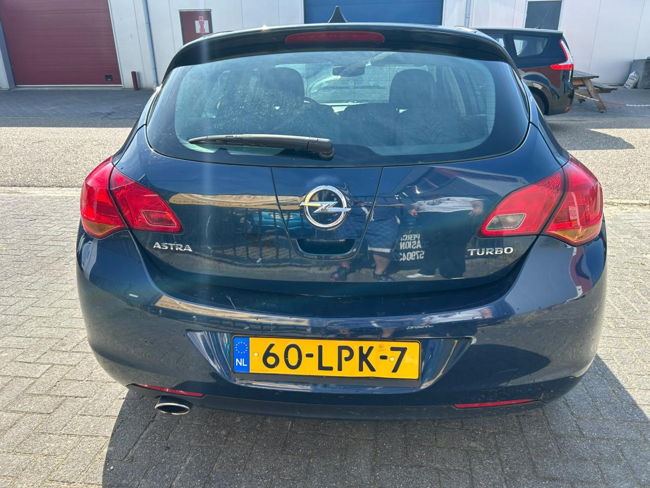 Opel Astra 1.4 Turbo Edition Airco Cruise 17" LM Regensensor Opel Eye APK