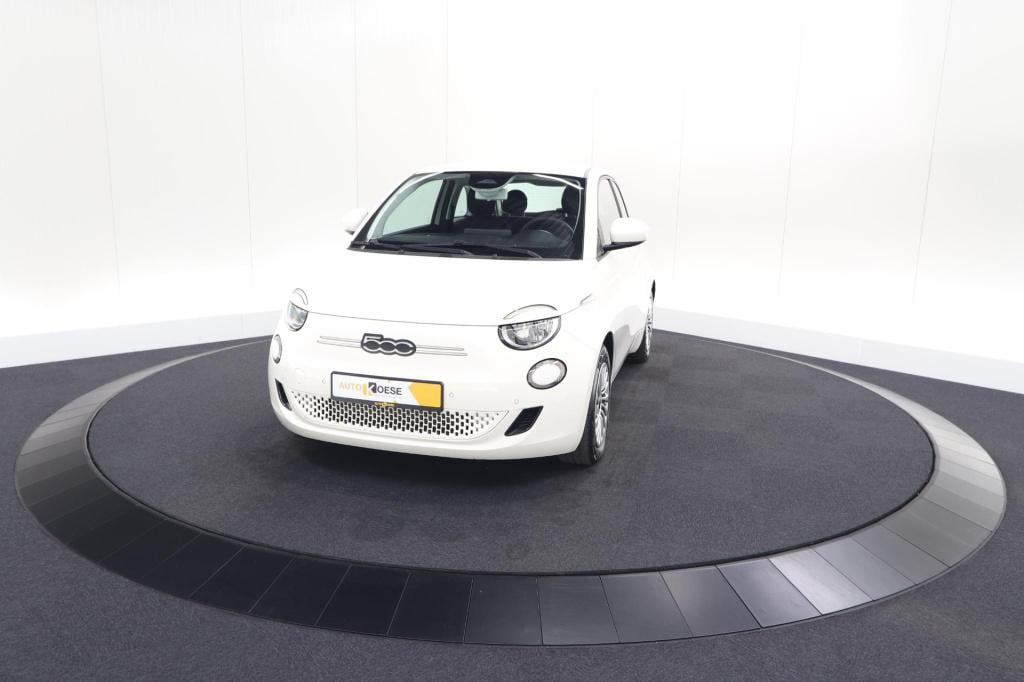 Fiat 500 urban 42 kwh | soh 96.8% | 3 fase laadfunctie | camera | apple car
