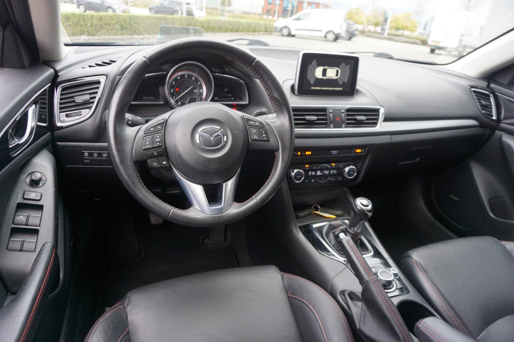 Mazda 3 2.0 gt-m climate / navi / cruise / stoelverw. / leder / trekhaak / 