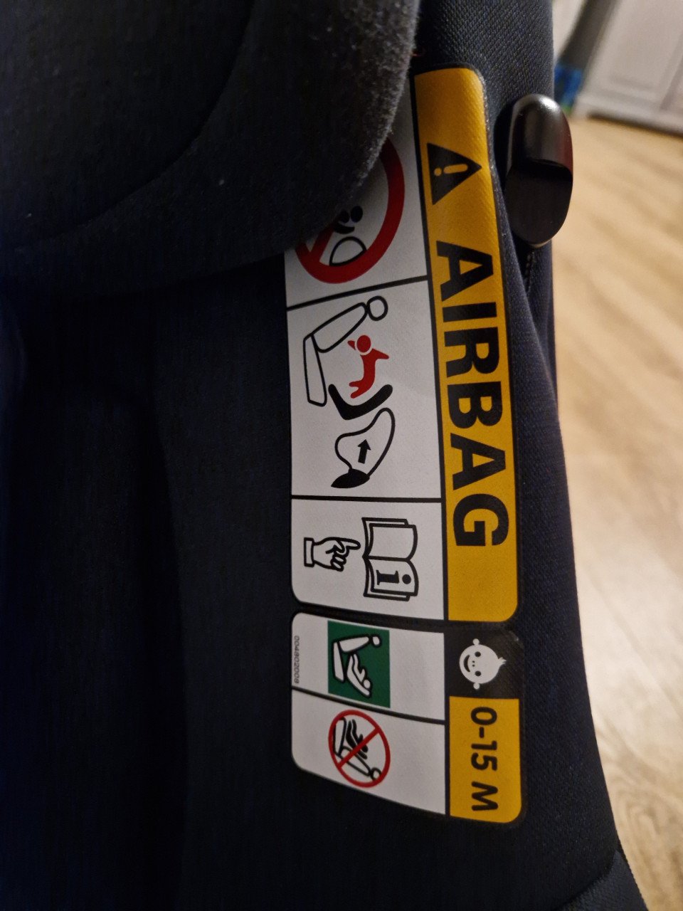 Maxi Cosi Axxisfix I-size 2024. Draaibare autostoel.