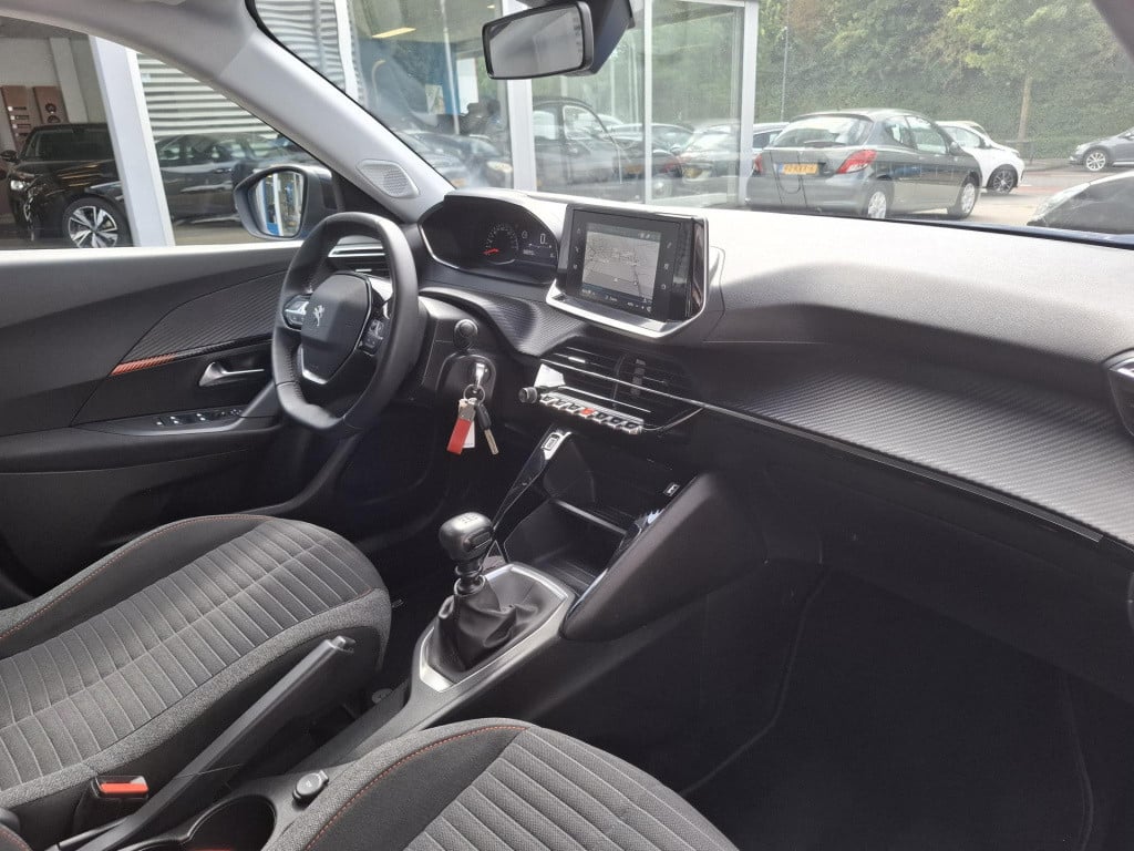 Peugeot 2008 suv 1.2 100 pk active airco/nav/park/trekhaak