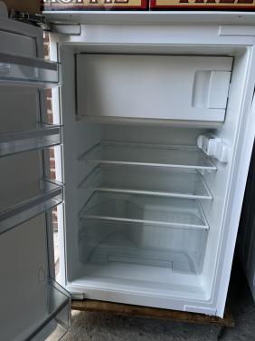 Siemens inbouw Koelkast 4 jaar oud als nieuw 	maten 54,2 × 54,1 × 87,4 cm.