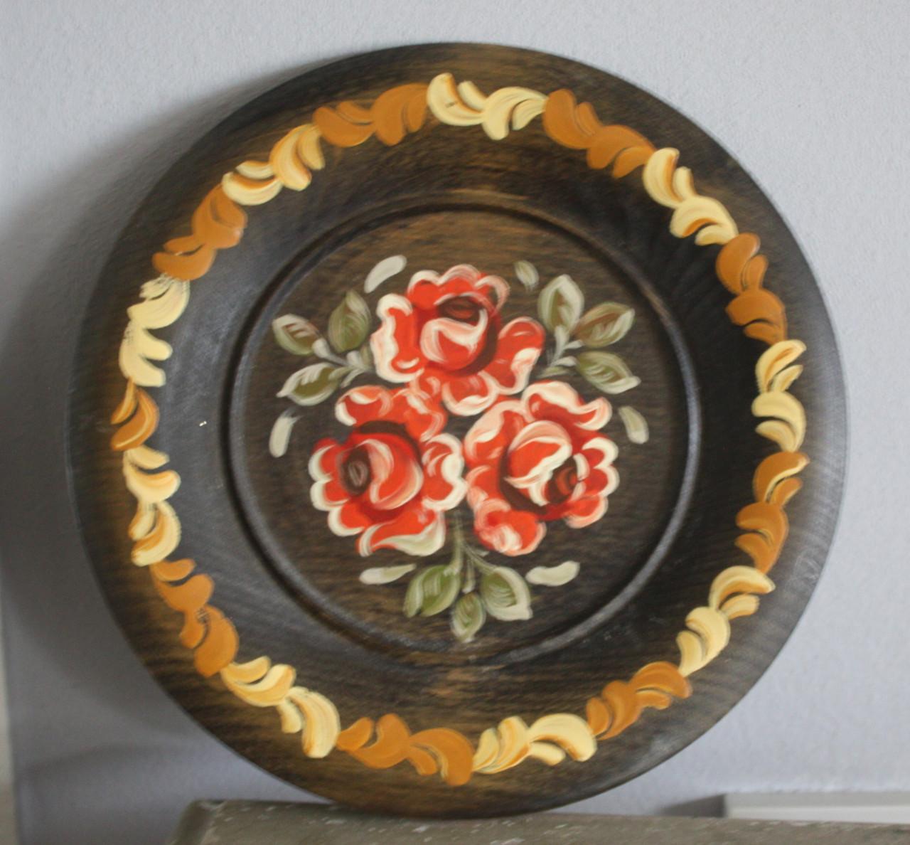 Mooie kleurrijk bord met bloemen en kleuren